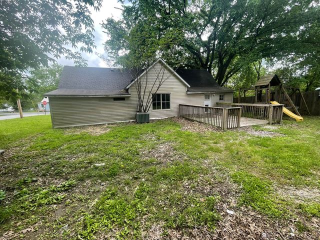 421 North Phelps Street, Mansfield, MO 65704