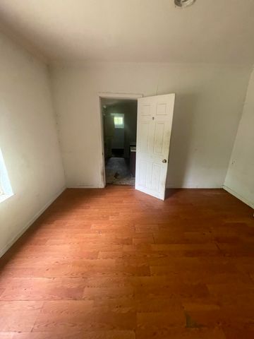 421 North Phelps Street, Mansfield, MO 65704