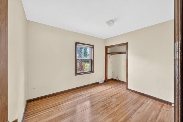 1210 County Road C East, Maplewood, MN 55109