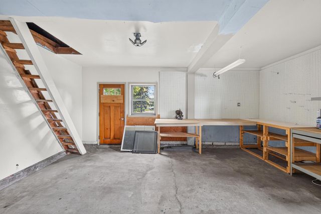 1210 County Road C East, Maplewood, MN 55109