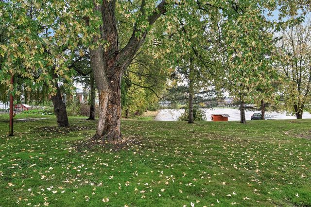 1210 County Road C East, Maplewood, MN 55109