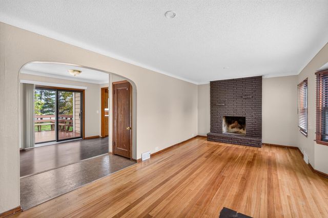 1210 County Road C East, Maplewood, MN 55109