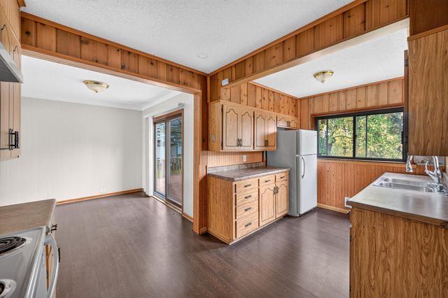 1210 County Road C East, Maplewood, MN 55109
