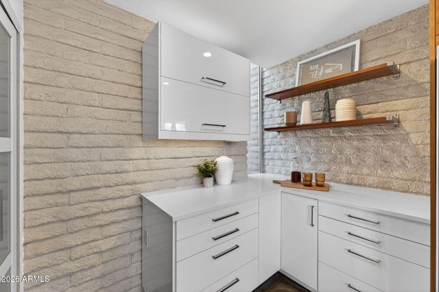 1623 E MARYLAND Avenue, Phoenix, AZ 85016