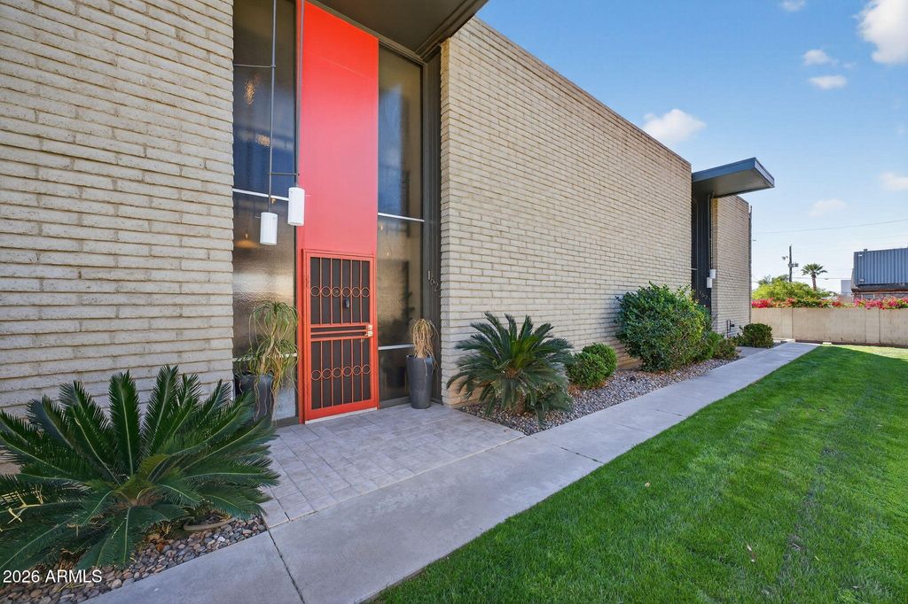 1623 E MARYLAND Avenue, Phoenix, AZ 85016