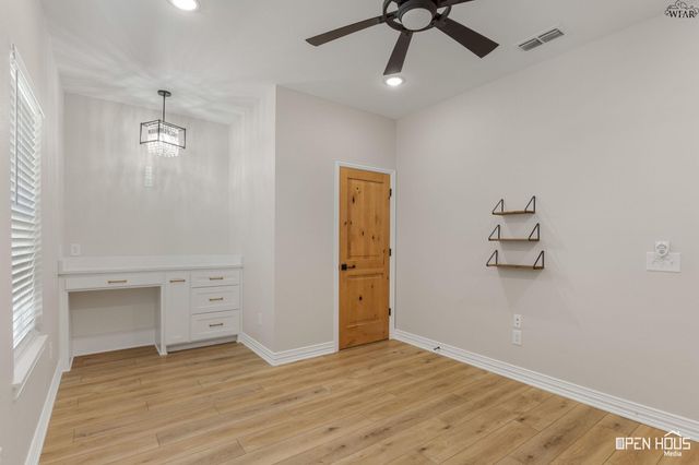 304 MARINERS WAY, Wichita Falls, TX 76308