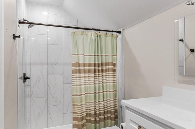 304 MARINERS WAY, Wichita Falls, TX 76308