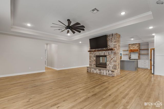 304 MARINERS WAY, Wichita Falls, TX 76308