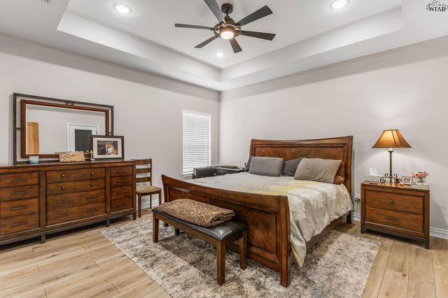 304 MARINERS WAY, Wichita Falls, TX 76308