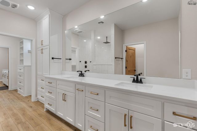 304 MARINERS WAY, Wichita Falls, TX 76308