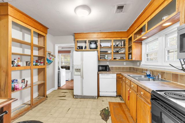 3934 Brynes Drive, Saint Stephen, SC 29479