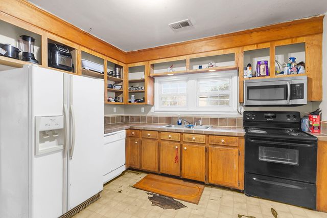 3934 Brynes Drive, Saint Stephen, SC 29479