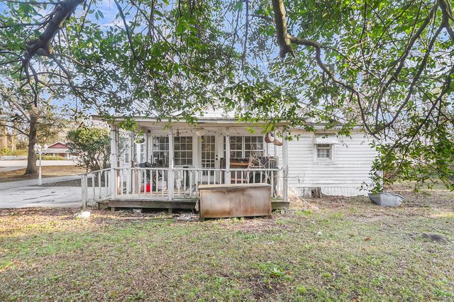 3934 Brynes Drive, Saint Stephen, SC 29479