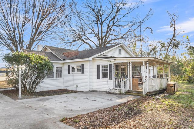 3934 Brynes Drive, Saint Stephen, SC 29479