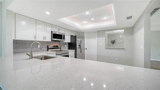 5689 EVERGREEN DRIVE 18, Sarasota, FL 34233