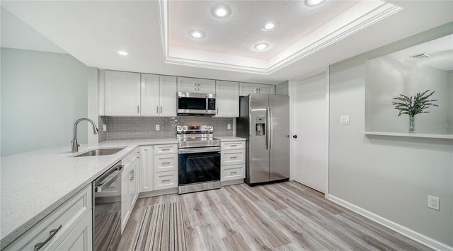 5689 EVERGREEN DRIVE 18, Sarasota, FL 34233
