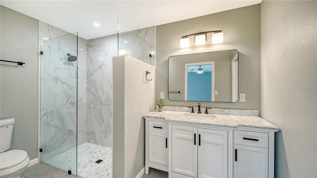 5689 EVERGREEN DRIVE 18, Sarasota, FL 34233