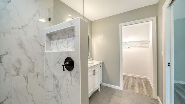 5689 EVERGREEN DRIVE 18, Sarasota, FL 34233