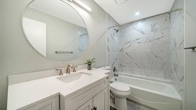 5689 EVERGREEN DRIVE 18, Sarasota, FL 34233