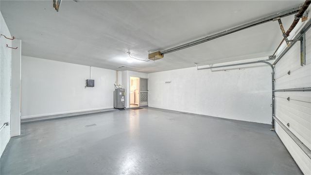 5689 EVERGREEN DRIVE 18, Sarasota, FL 34233