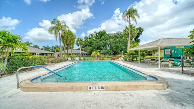 5689 EVERGREEN DRIVE 18, Sarasota, FL 34233