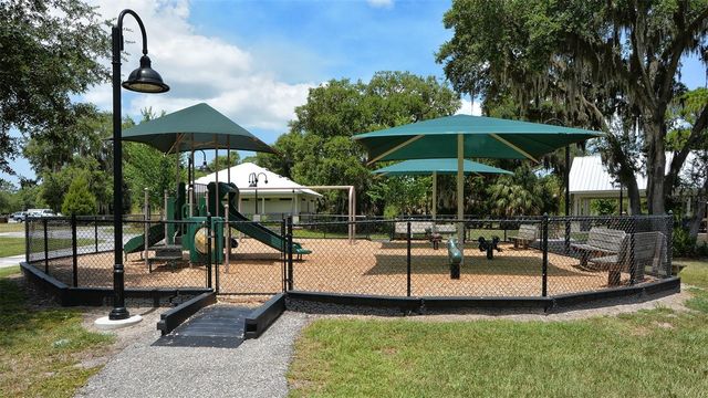5689 EVERGREEN DRIVE 18, Sarasota, FL 34233