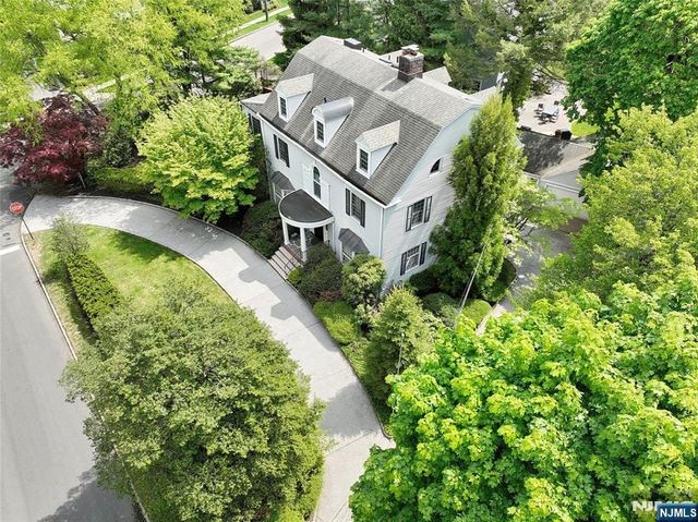 191 Hillside Avenue, Englewood, NJ 07631