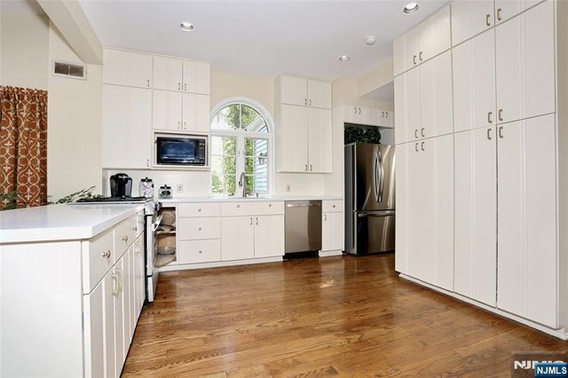 191 Hillside Avenue, Englewood, NJ 07631