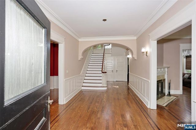 191 Hillside Avenue, Englewood, NJ 07631