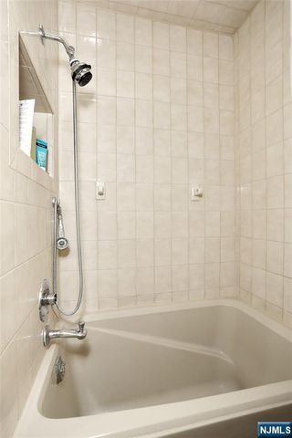 191 Hillside Avenue, Englewood, NJ 07631