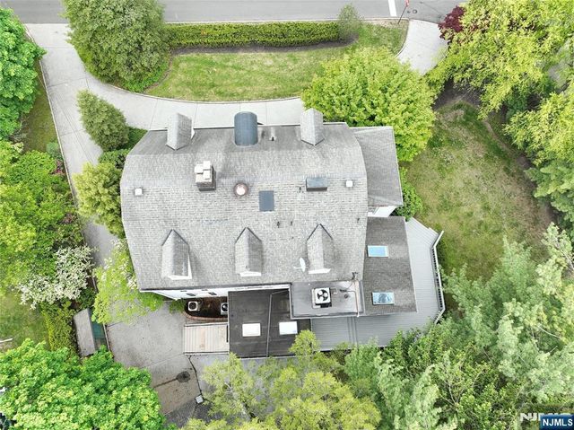 191 Hillside Avenue, Englewood, NJ 07631
