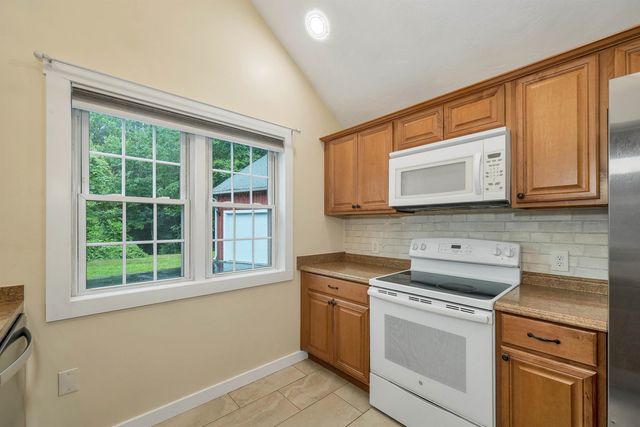 26 Old Mont Vernon Road, Amherst, NH 03031