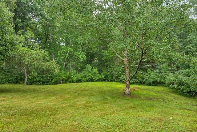 26 Old Mont Vernon Road, Amherst, NH 03031