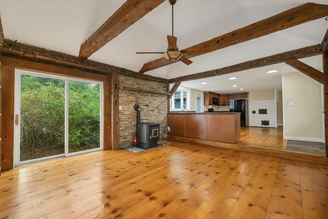 26 Old Mont Vernon Road, Amherst, NH 03031