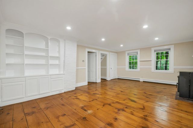 26 Old Mont Vernon Road, Amherst, NH 03031