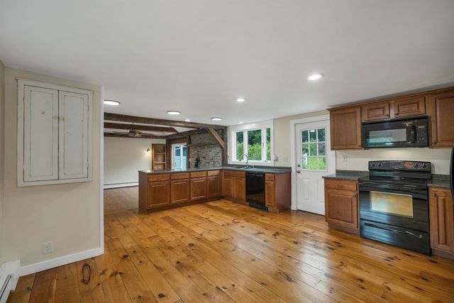 26 Old Mont Vernon Road, Amherst, NH 03031