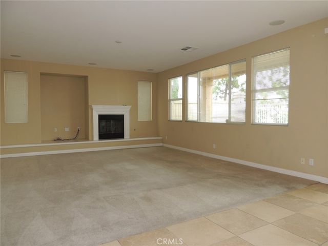 7 Plaza Valenza, Lake Elsinore, CA 92532