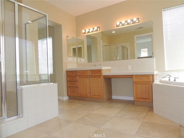 7 Plaza Valenza, Lake Elsinore, CA 92532