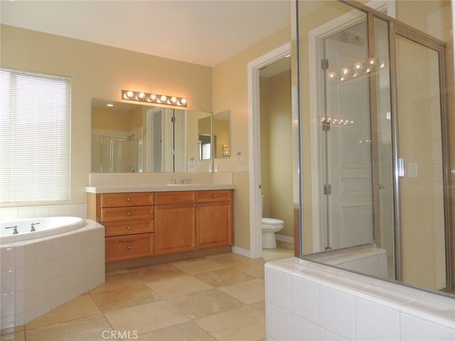 7 Plaza Valenza, Lake Elsinore, CA 92532