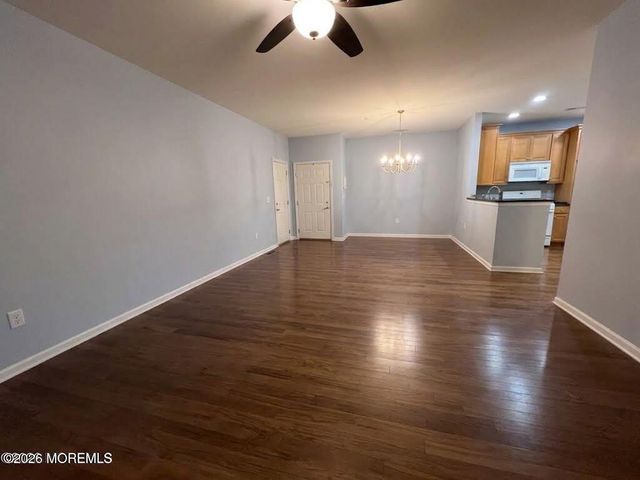 624 Sophee Lane, Lakewood, NJ 08701