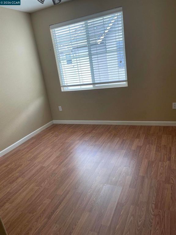 Image 6 of property listing at 173 Heligan Ln 2, Livermore, CA 94551
