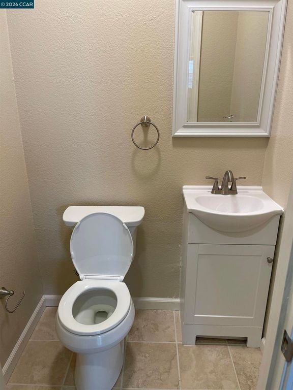 Image 7 of property listing at 173 Heligan Ln 2, Livermore, CA 94551
