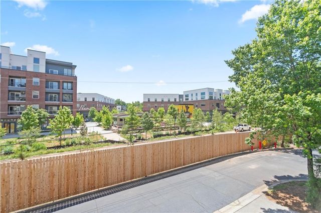 655 Mead Street SE 11, Atlanta, GA 30312