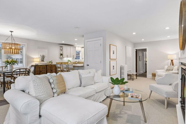 363 Macalester Street, Saint Paul, MN 55105