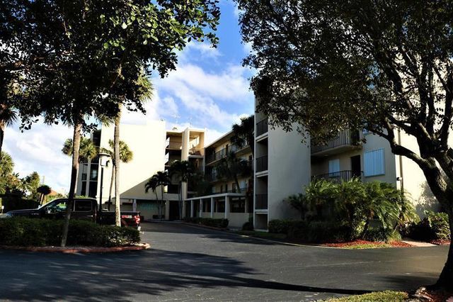 890 N Federal Highway 405, Lantana, FL 33462