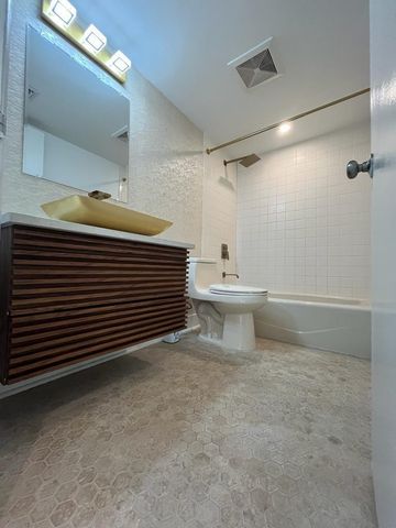 890 N Federal Highway 405, Lantana, FL 33462