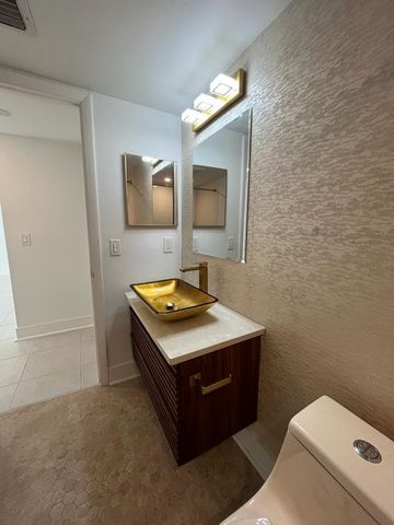 890 N Federal Highway 405, Lantana, FL 33462