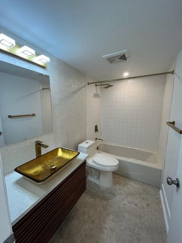 890 N Federal Highway 405, Lantana, FL 33462