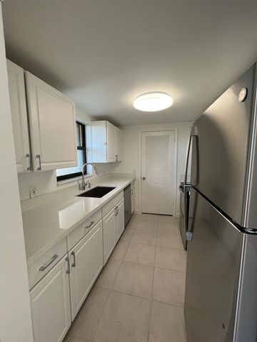 890 N Federal Highway 405, Lantana, FL 33462