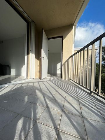 890 N Federal Highway 405, Lantana, FL 33462